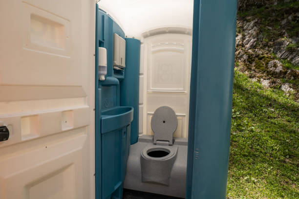 Best Restroom Trailer for Weddings  in Granite Falls, WA